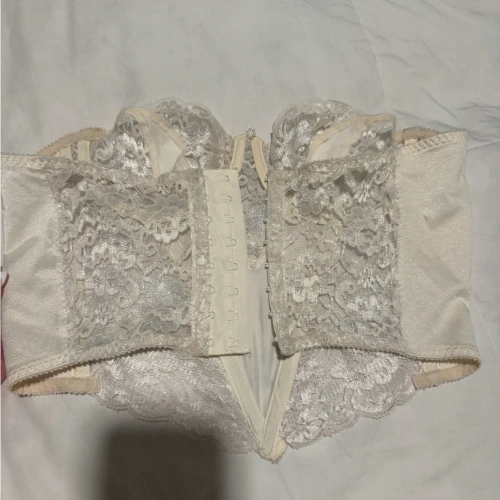 Vintage Dior Ivory Lace Bustier Top - Picture 8 of 9